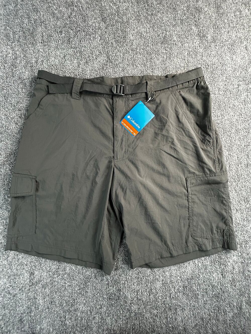 NWT Columbia Cargo Shorts Men's 40 Gray Omni-Shade Belted